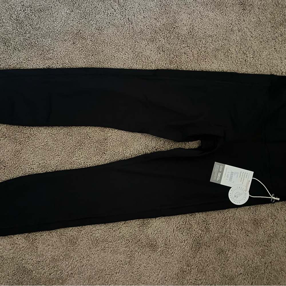 Vuori stride leggings black size small NWT